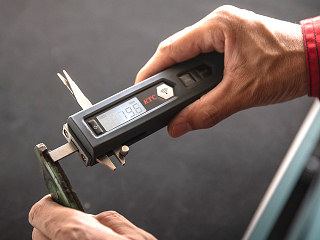 ブレーキパッドゲージ